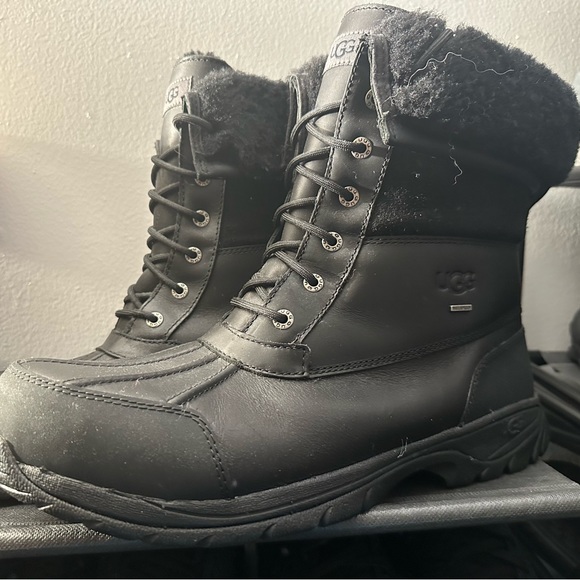 NWT-UGG
Men's Butte Logo Waterproof Leather Snow Boots - Picture 4 of 6